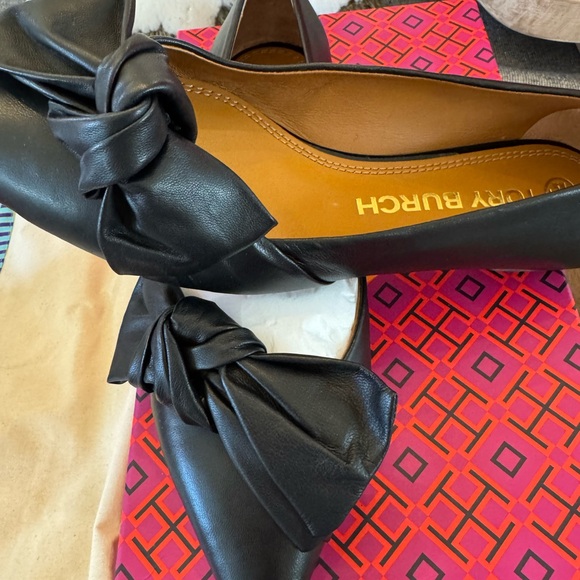 TORY BURCH- bow flat Napa leather - Picture 6 of 6